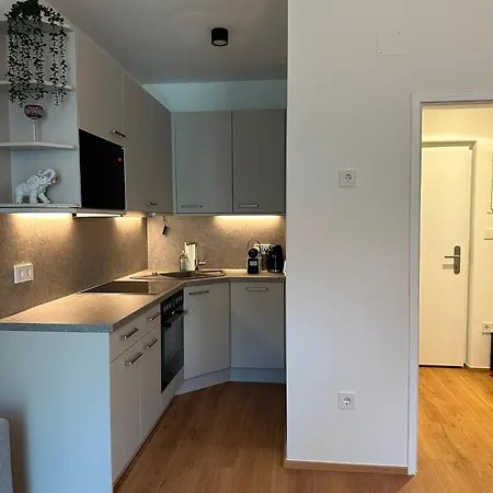 Апартаменты Neu Renoviertes Im Zentrum *
